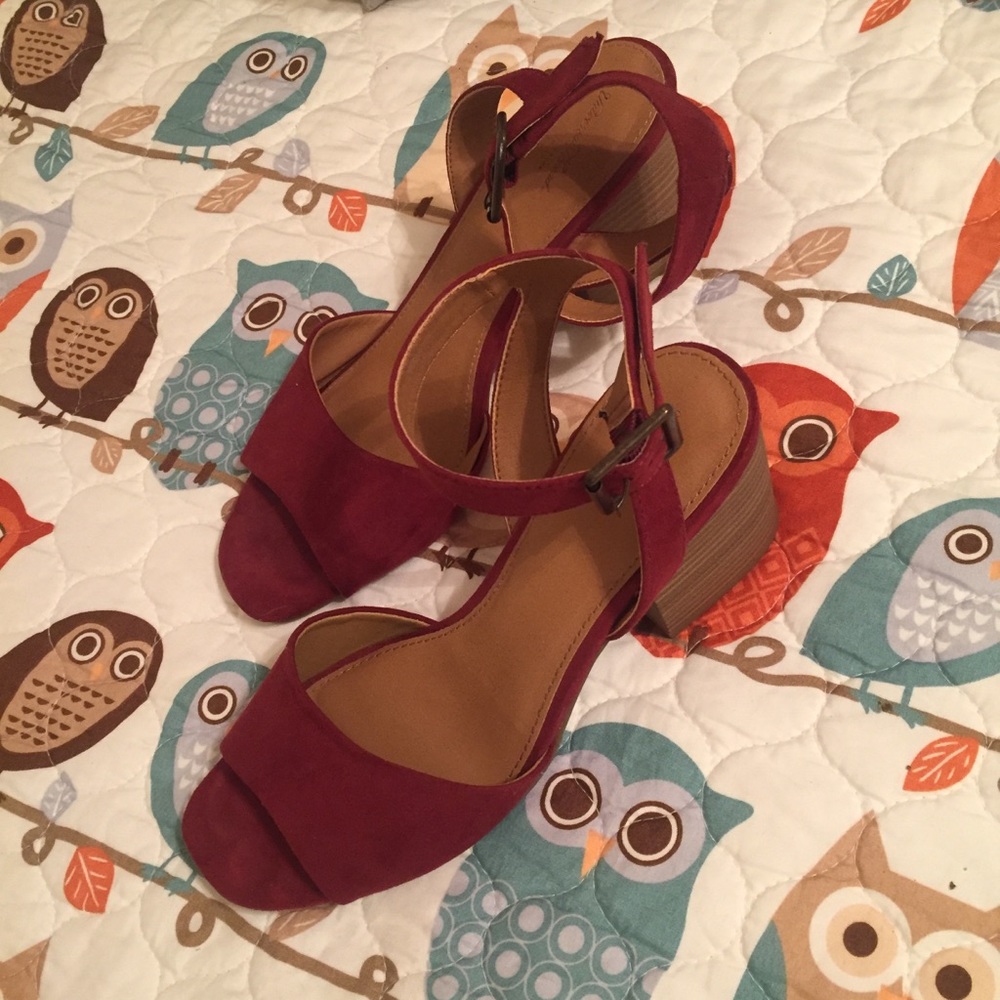 🥀RED SUEDE HEELED SANDAL 🥀